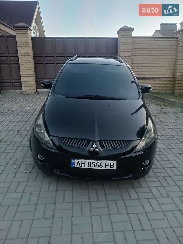 Минивэн Mitsubishi Grandis 2005 в Ровно фото 3 Минивэн Mitsubishi Grandis 2005 в Ровно