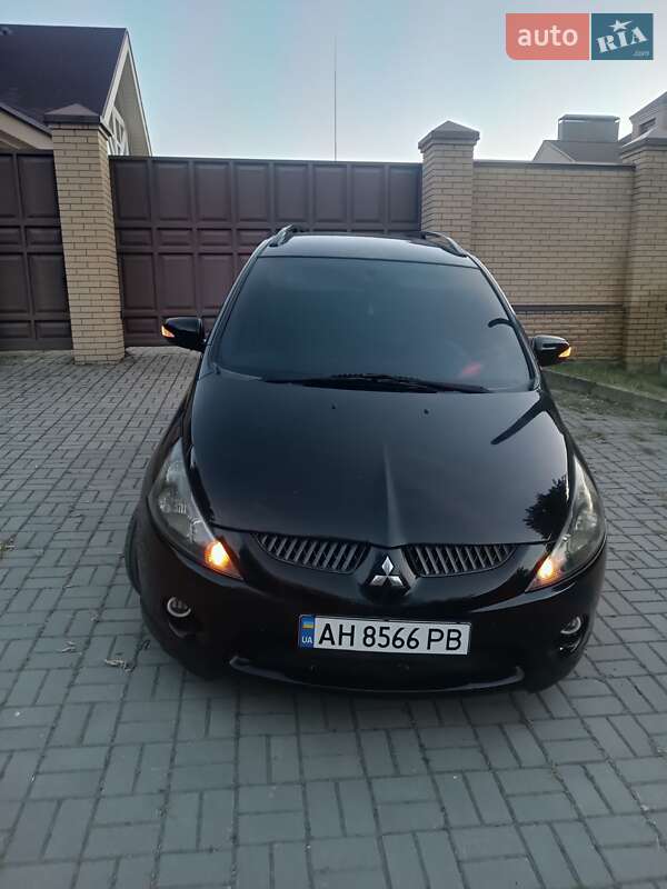 Минивэн Mitsubishi Grandis 2005 в Ровно фото 7 Минивэн Mitsubishi Grandis 2005 в Ровно
