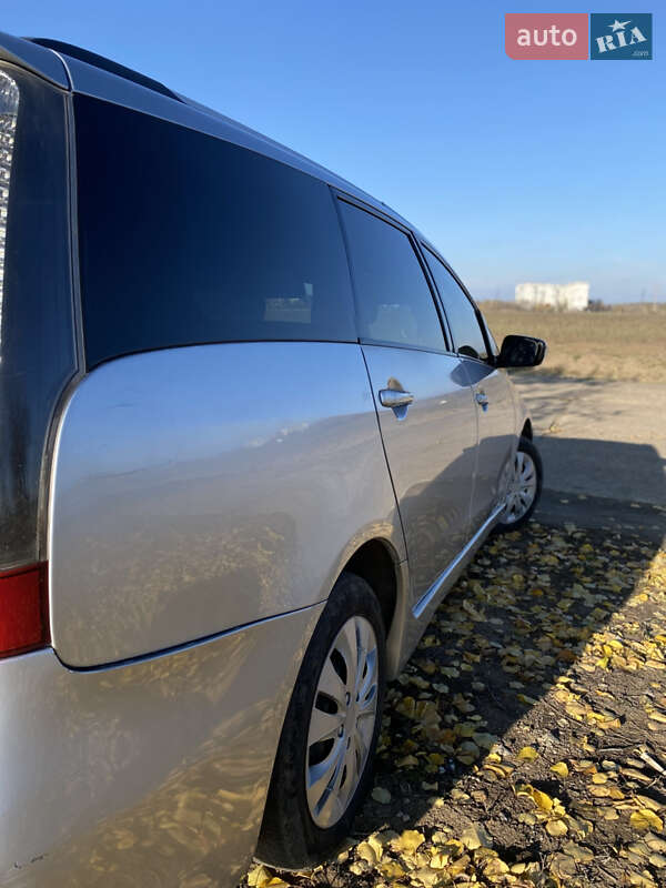 Минивэн Mitsubishi Grandis 2007 в Покрове