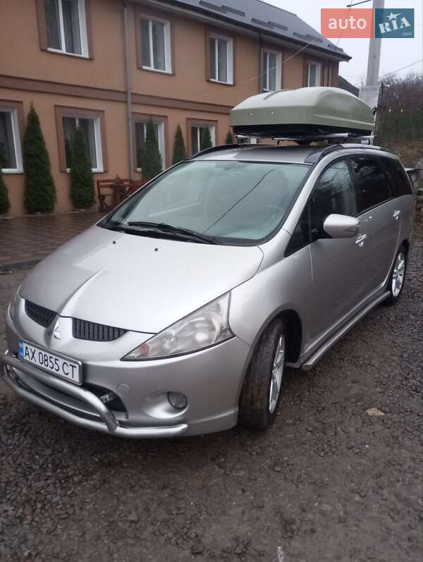 Мінівен Mitsubishi Grandis 2008 в Шпикові