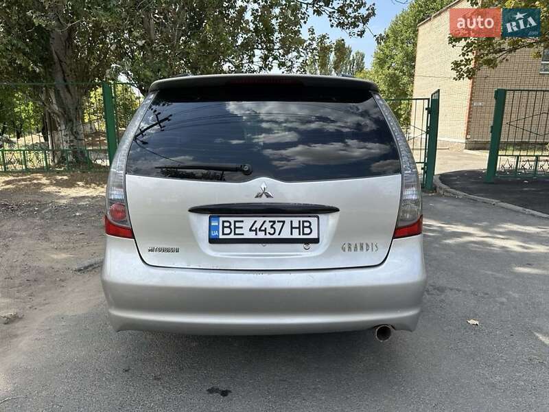 Минивэн Mitsubishi Grandis 2009 в Николаеве фото 8 Минивэн Mitsubishi Grandis 2009 в Николаеве