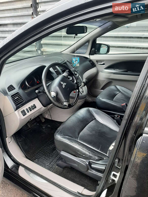 Минивэн Mitsubishi Grandis 2008 в Умани