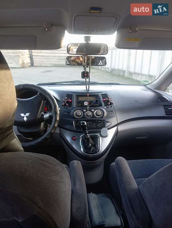 Минивэн Mitsubishi Grandis 2006 в Сарнах фото 7 Минивэн Mitsubishi Grandis 2006 в Сарнах