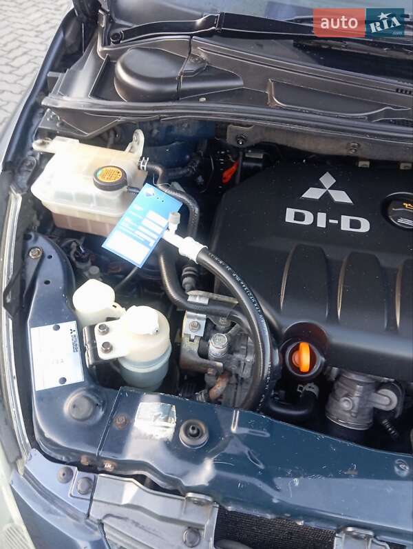 Минивэн Mitsubishi Grandis 2006 в Сарнах фото 16 Минивэн Mitsubishi Grandis 2006 в Сарнах