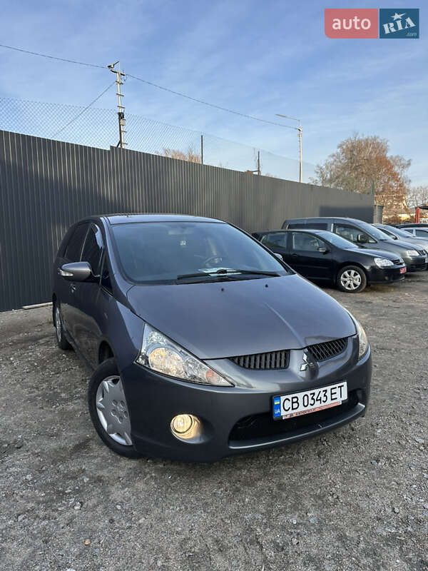 Минивэн Mitsubishi Grandis 2008 в Нежине фото Минивэн Mitsubishi Grandis 2008 в Нежине