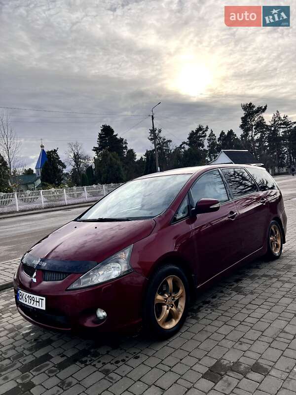 Минивэн Mitsubishi Grandis 2004 в Гатном фото 4 Минивэн Mitsubishi Grandis 2004 в Гатном