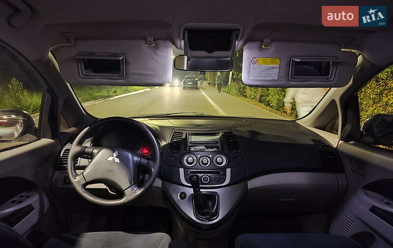 Минивэн Mitsubishi Grandis 2008 в Киеве