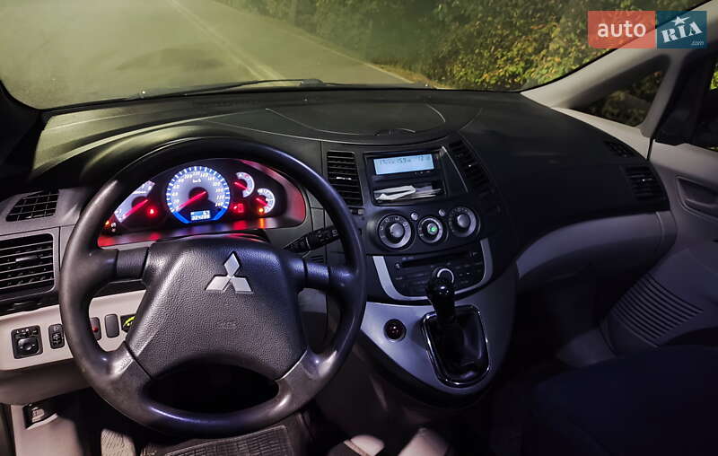 Минивэн Mitsubishi Grandis 2008 в Киеве