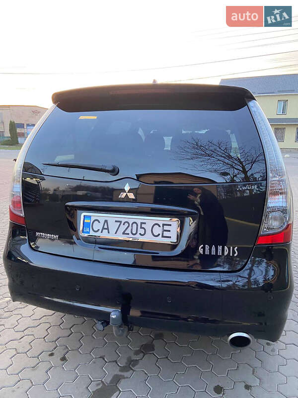 Мінівен Mitsubishi Grandis 2008 в Умані