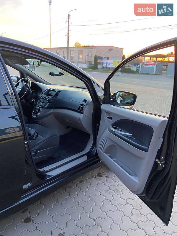 Мінівен Mitsubishi Grandis 2008 в Умані