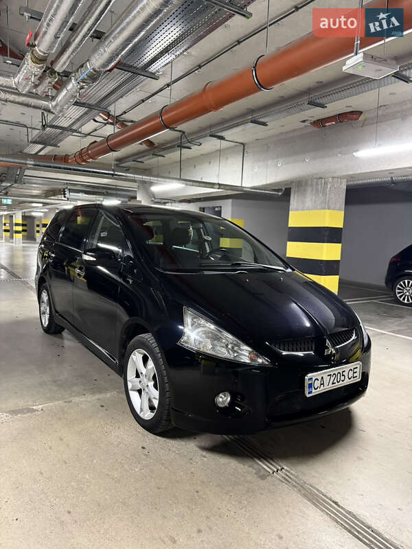 Мінівен Mitsubishi Grandis 2008 в Умані