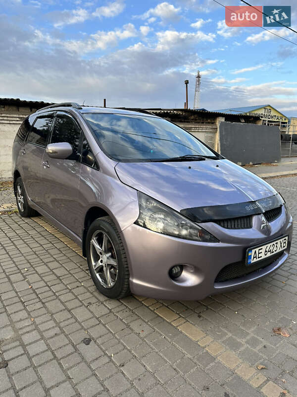 Mitsubishi Grandis 2006