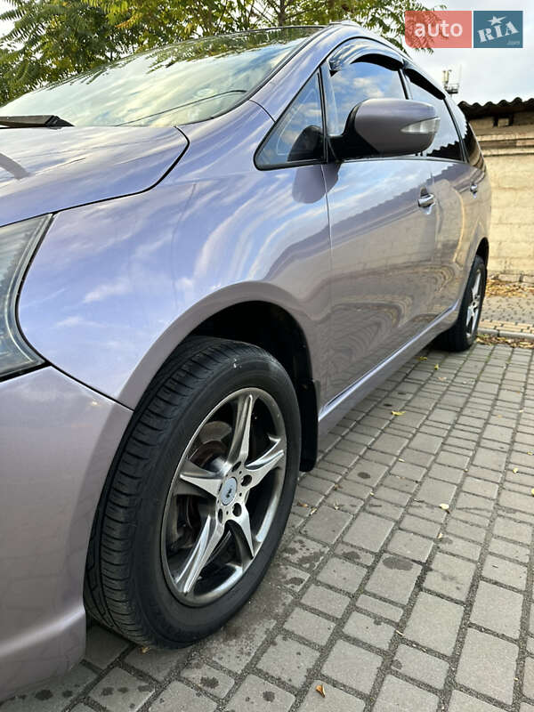 Мінівен Mitsubishi Grandis 2006 в Нікополі