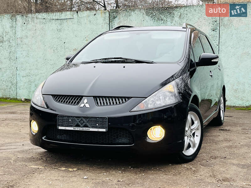 Мінівен Mitsubishi Grandis 2007 в Кам'янському