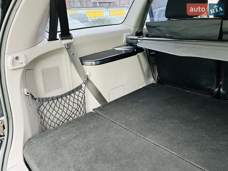 Мінівен Mitsubishi Grandis 2007 в Кам'янському