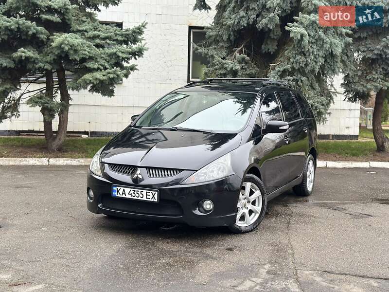 Mitsubishi Grandis 2004