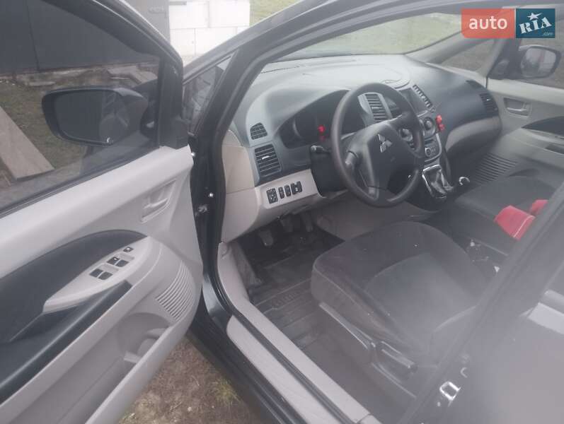 Минивэн Mitsubishi Grandis 2008 в Переяславе фото 7 Минивэн Mitsubishi Grandis 2008 в Переяславе