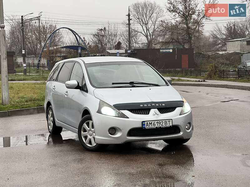 Mitsubishi Grandis 2007