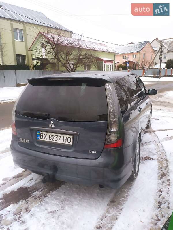 Минивэн Mitsubishi Grandis 2006 в Хмельницком