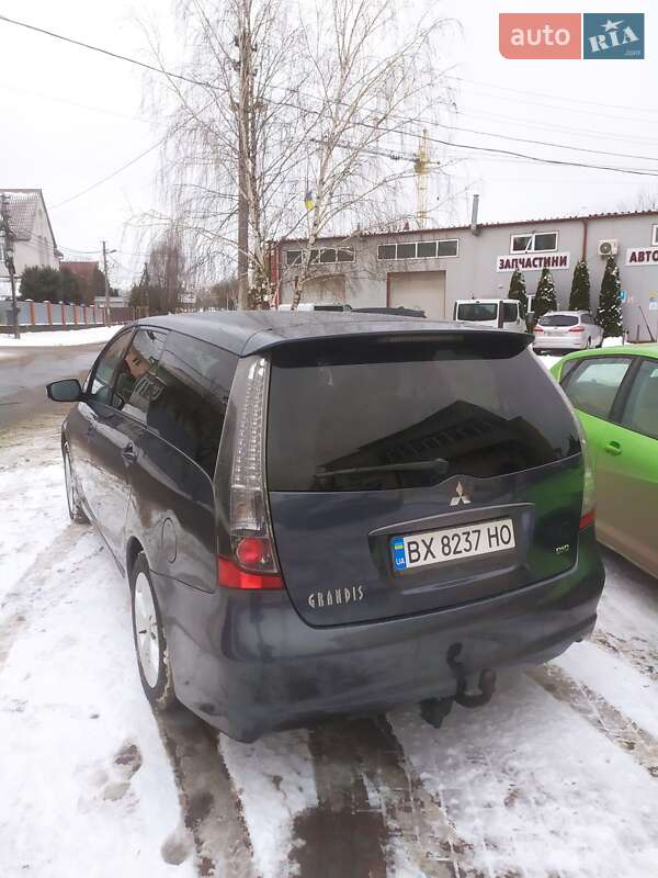 Минивэн Mitsubishi Grandis 2006 в Хмельницком