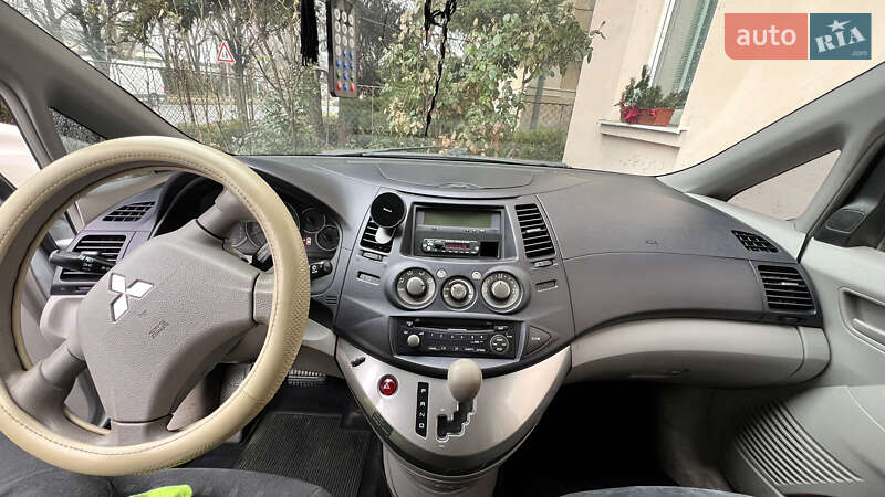 Минивэн Mitsubishi Grandis 2006 в Киеве