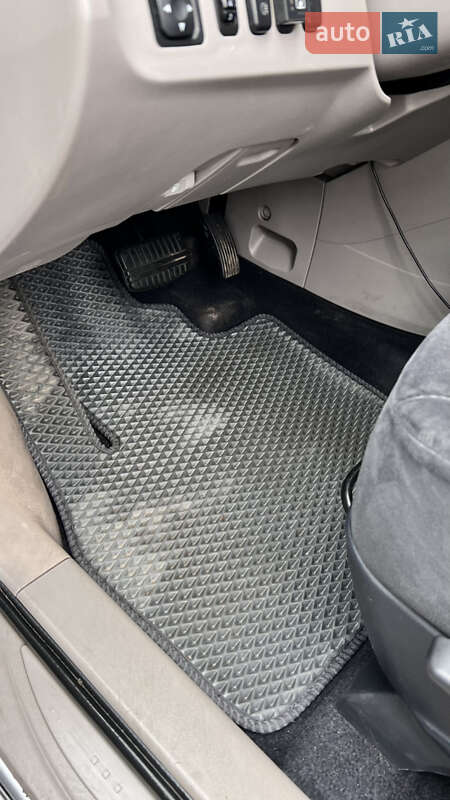 Минивэн Mitsubishi Grandis 2006 в Киеве