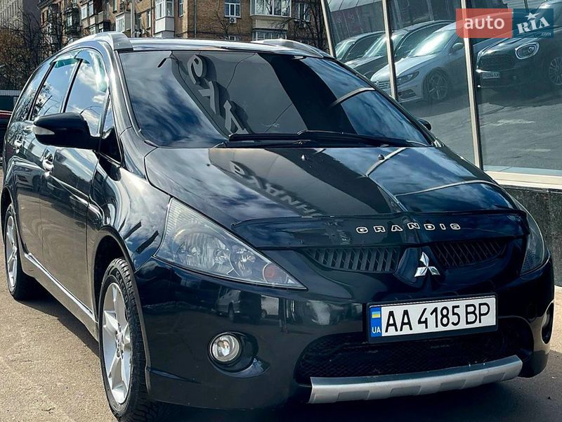 Mitsubishi Grandis 2008 Mitsubishi Grandis 2008