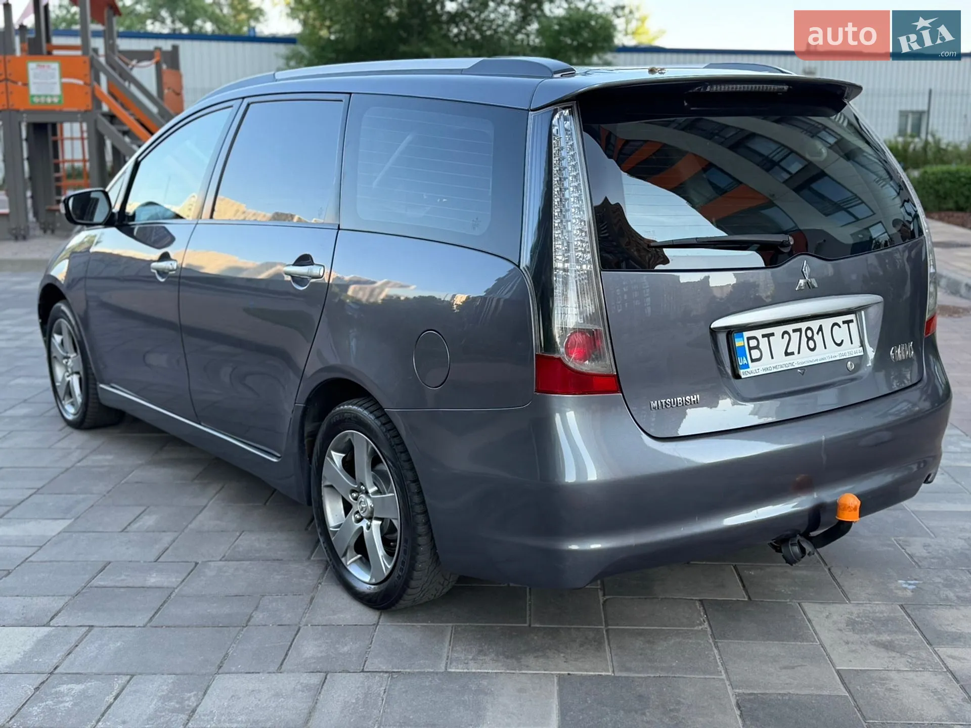Mitsubishi Grandis 2008 VIN JMBLRNA4W8Z002810 фото оголошення 10 з 30