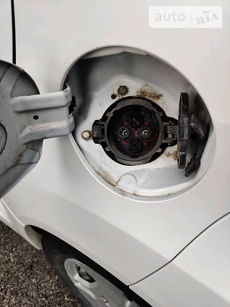Хетчбек Mitsubishi i-MiEV 2012 в Кам'янському