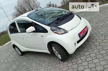 Хэтчбек Mitsubishi i-MiEV 2012 в 