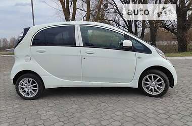 Хэтчбек Mitsubishi i-MiEV 2012 в 