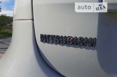 Хэтчбек Mitsubishi i-MiEV 2014 в 