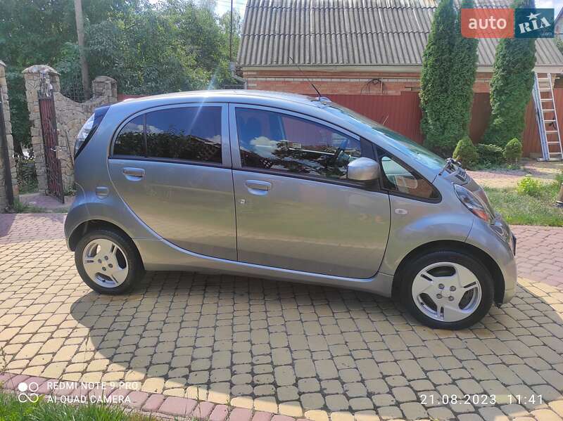 Хэтчбек Mitsubishi i-MiEV 2011 в Виннице