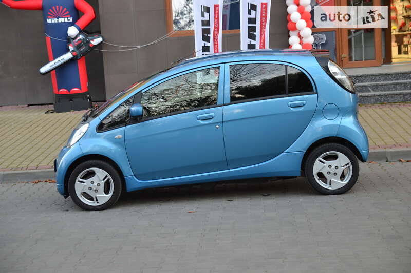 Хэтчбек Mitsubishi i-MiEV 2012 в Луцке