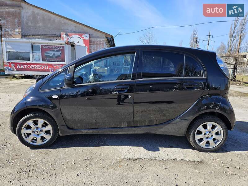 Хэтчбек Mitsubishi i-MiEV 2010 в Шостке