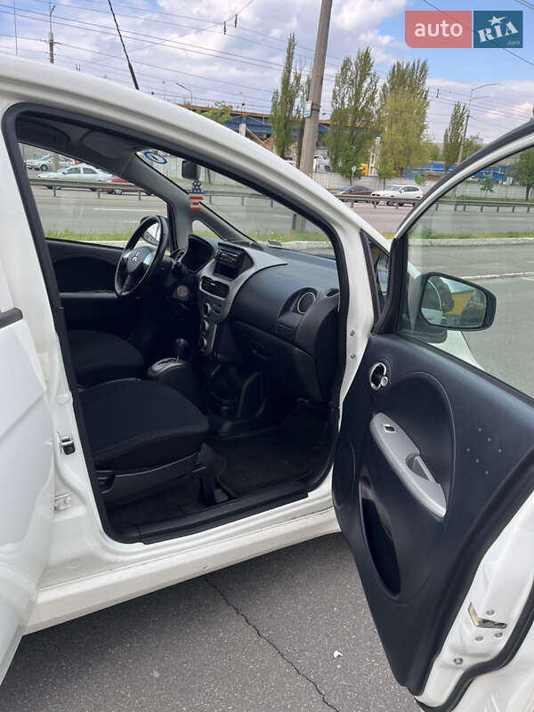 Хэтчбек Mitsubishi i-MiEV 2010 в Киеве