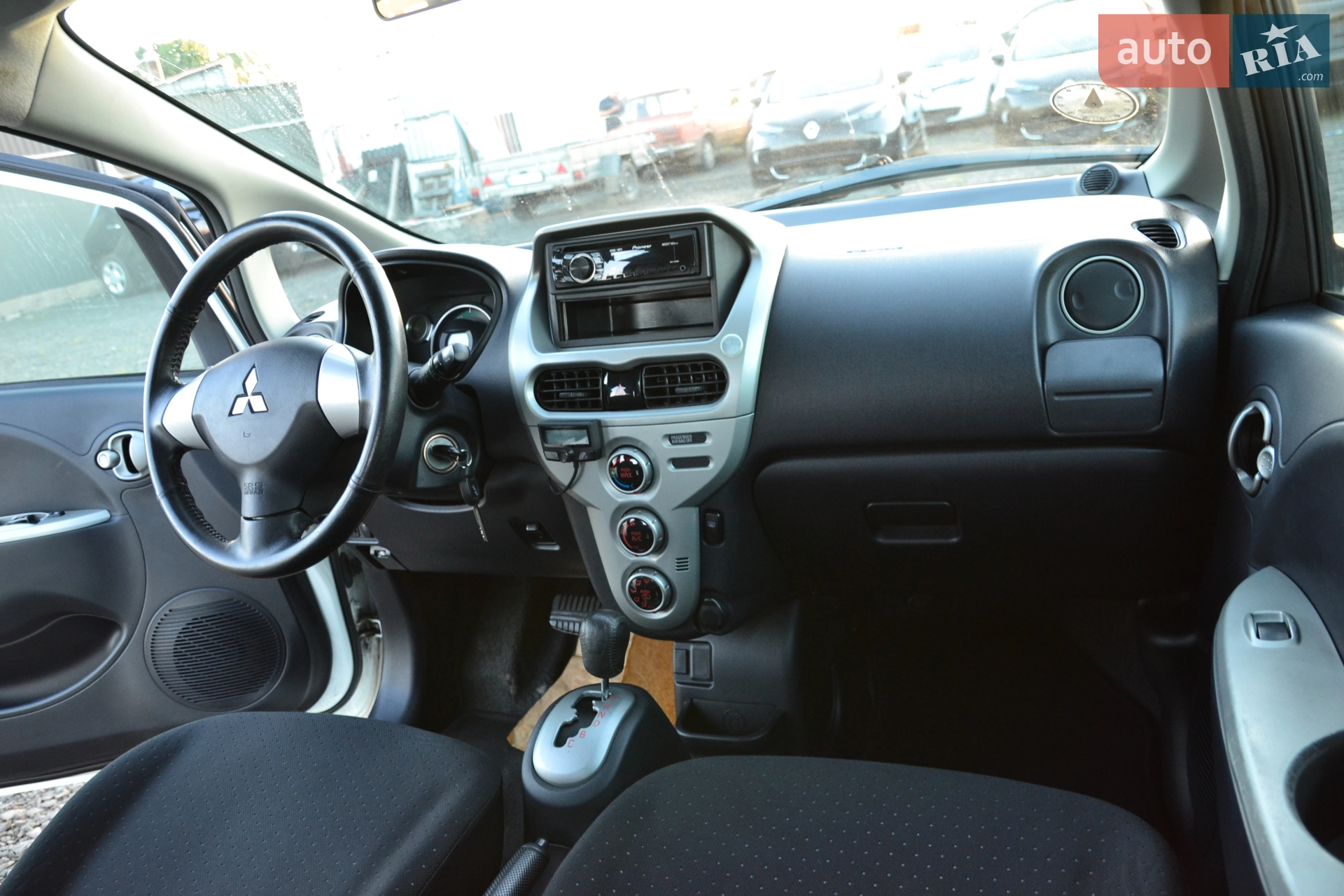 2011 Mitsubishi i-MiEV - мініатюра 19