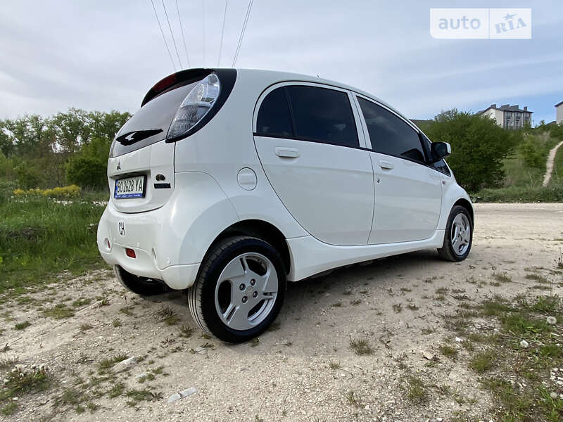 Хэтчбек Mitsubishi i-MiEV 2015 в Тернополе