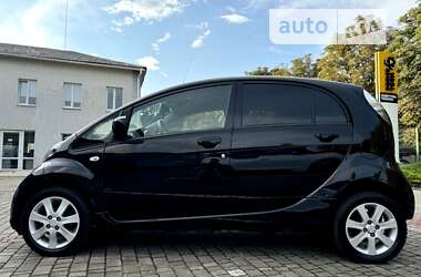 Хэтчбек Mitsubishi i-MiEV 2012 в 