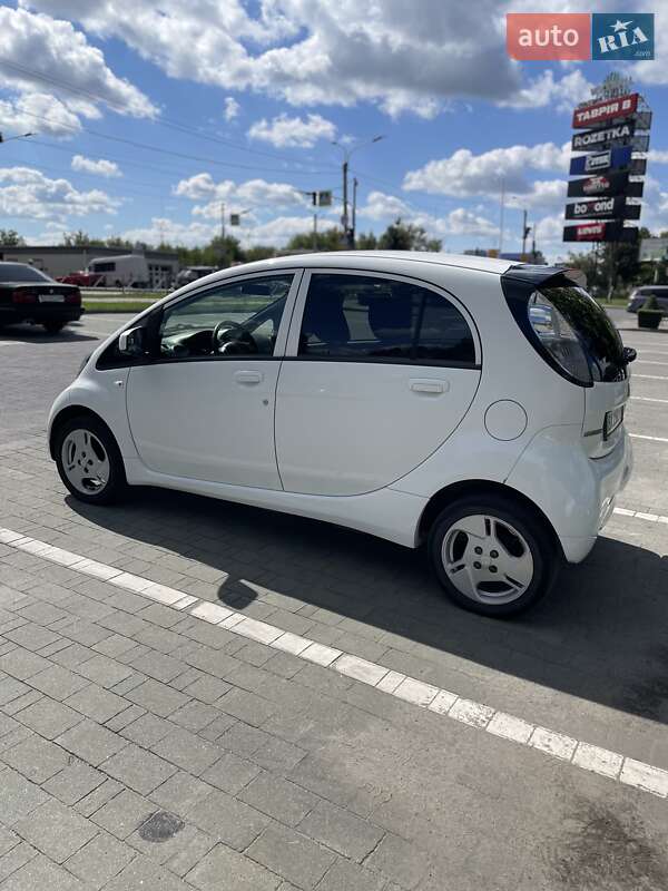 Хэтчбек Mitsubishi i-MiEV 2011 в Хмельницком
