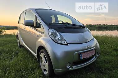 Хэтчбек Mitsubishi i-MiEV 2016 в Львове