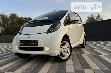 Хэтчбек Mitsubishi i-MiEV 2010 в Городке