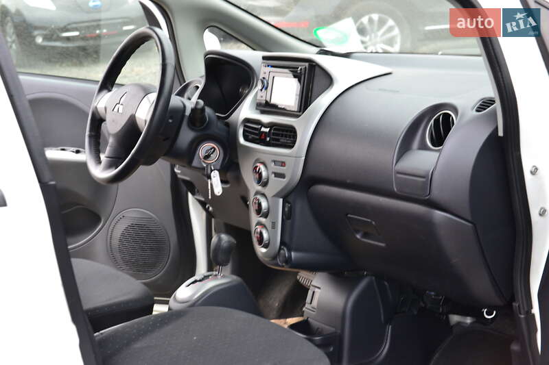 Хэтчбек Mitsubishi i-MiEV 2012 в Луцке