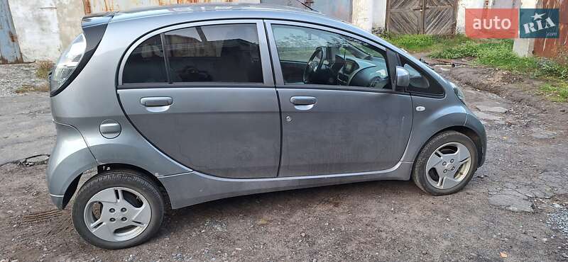 Хэтчбек Mitsubishi i-MiEV 2010 в Львове