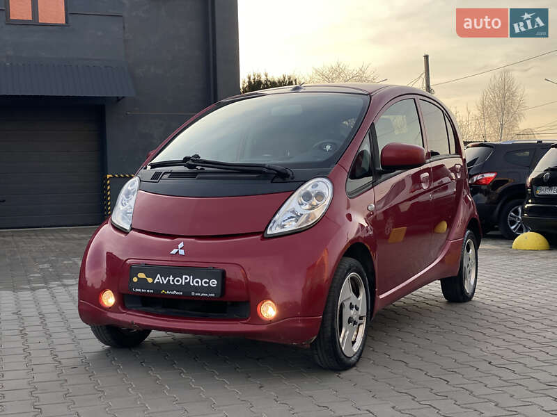 Хэтчбек Mitsubishi i-MiEV 2013 в 