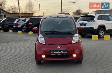 Хэтчбек Mitsubishi i-MiEV 2013 в 