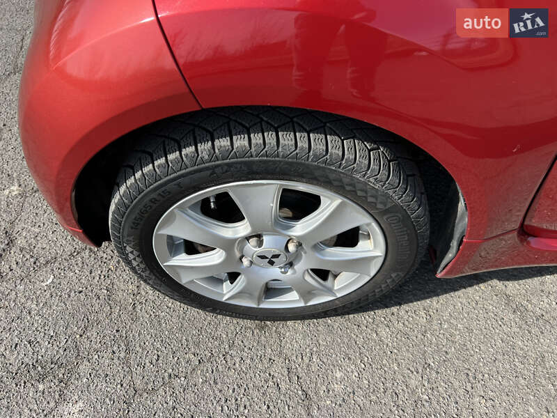 Хэтчбек Mitsubishi i-MiEV 2015 в Владимире