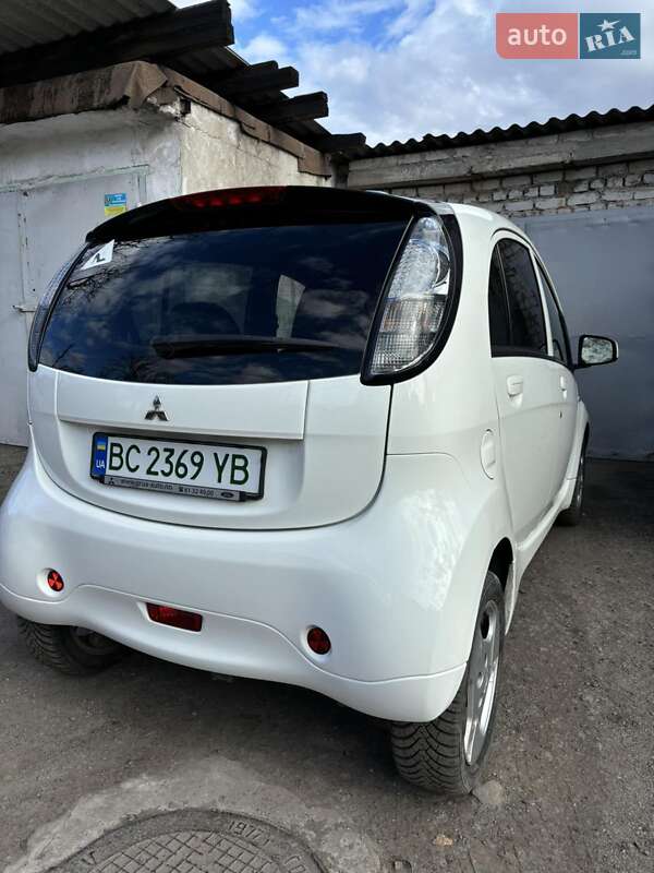 Хэтчбек Mitsubishi i-MiEV 2011 в Каменском фото 3 Хэтчбек Mitsubishi i-MiEV 2011 в Каменском