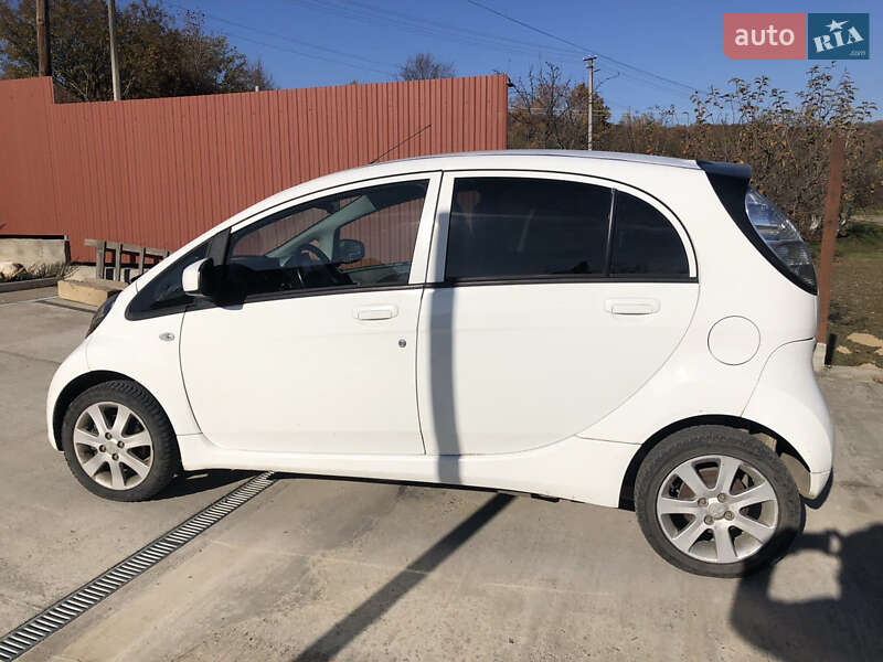 Хэтчбек Mitsubishi i-MiEV 2011 в Ужгороде фото 2 Хэтчбек Mitsubishi i-MiEV 2011 в Ужгороде