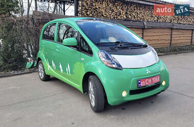 Хэтчбек Mitsubishi i-MiEV 2011 в 